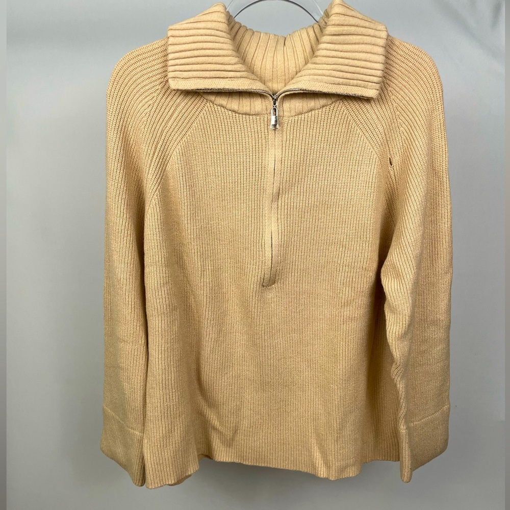 QUARTER ZIP